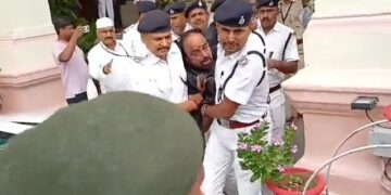 लालगंज विधायक संजय सिंह को किया गया मार्शल आउट