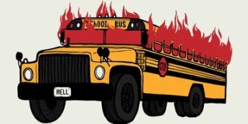 स्कूल वैन मे गैस लीकेज से लगी आग,10 बच्चे हुए जख्मी